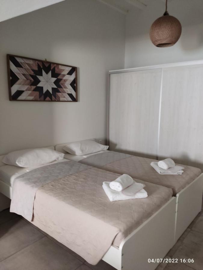 Smyrnis Apartments Ermoupoli Bagian luar foto